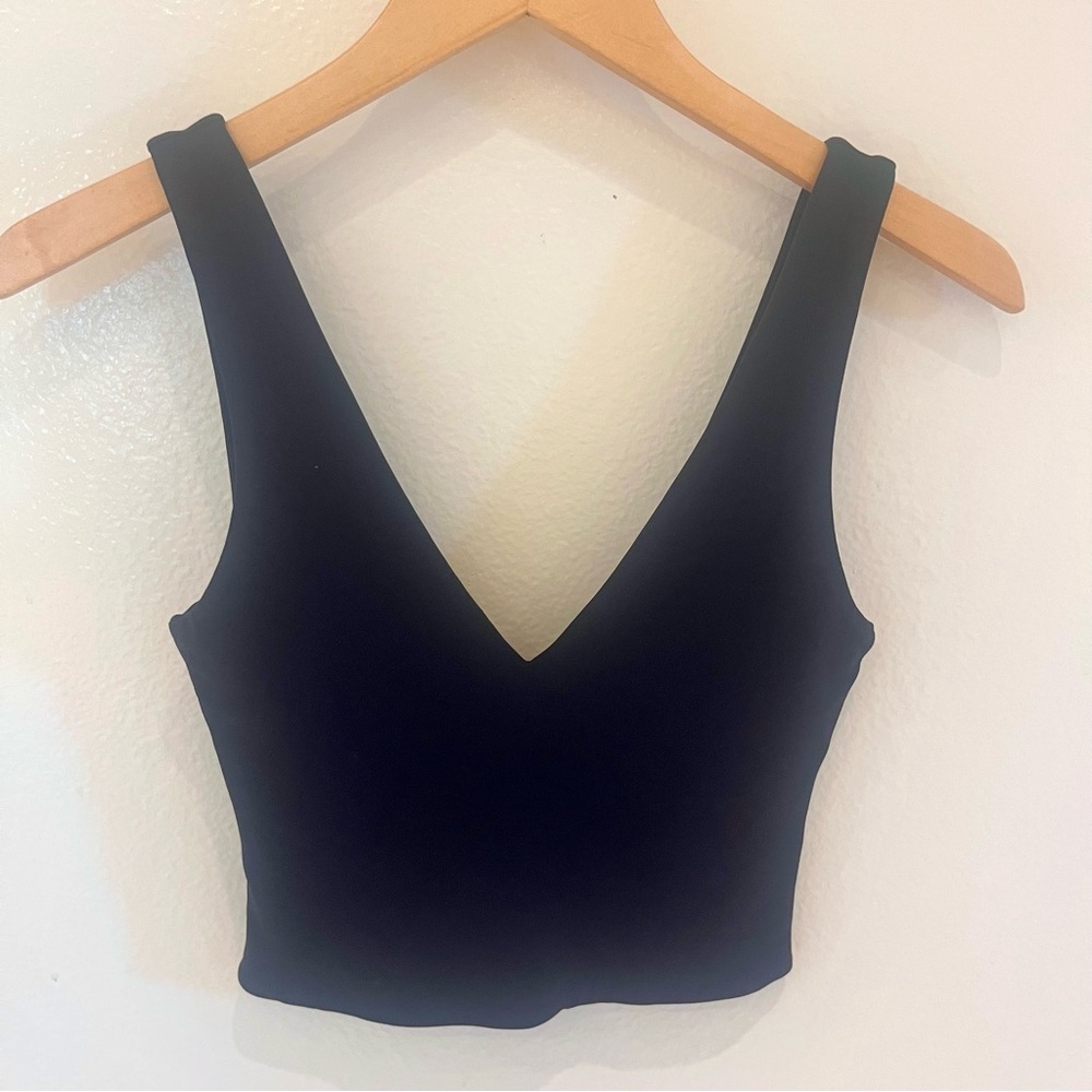 Aritzia Babaton Fitted Crop Tank XS